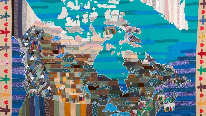 Map of Canada in the form of a quilt.