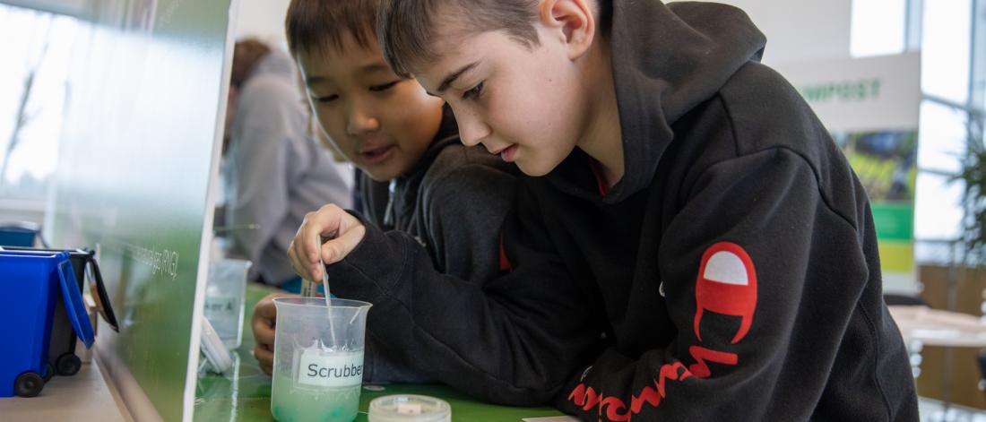 kids doing experiments