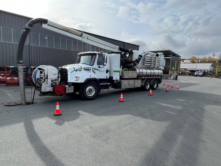a City of Surrey flush truck