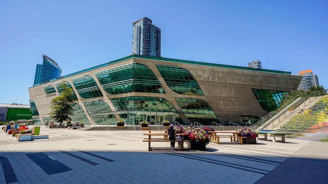 City Plaza and City Centre Library under blue sky 