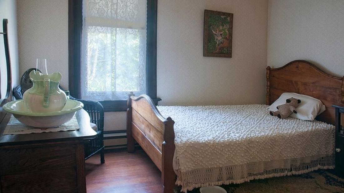 John's bedroom