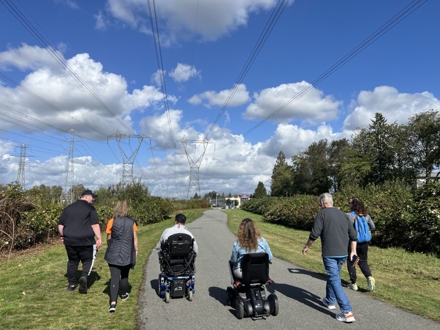 SALT members at the Serpentine Greenway path providing input on the WALK-it Web map and the various routes available. 