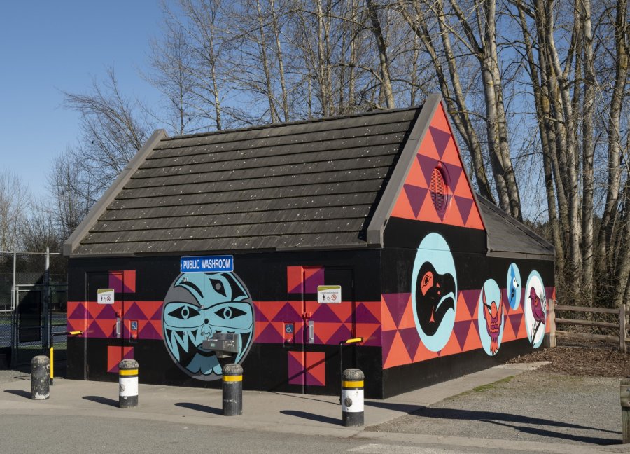 Mural at Black Spit Park washroom facility featuring artwork by Semiahmoo artist, Roxanne Charles.