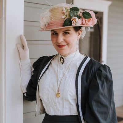 Sara Holt as Mary Jane Shannon