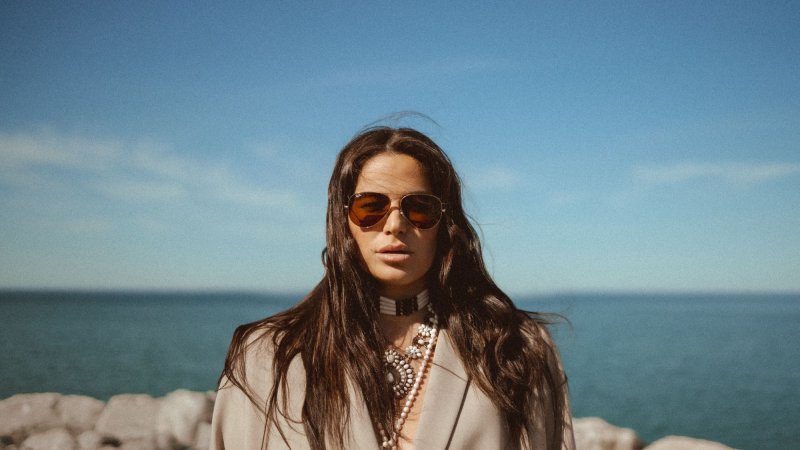 Main Stage performer Shawnee Kish, an award-winning Mohawk singer-songwriter and 2022 JUNO Award nominee for Contemporary Indigenous Artist of the Year.