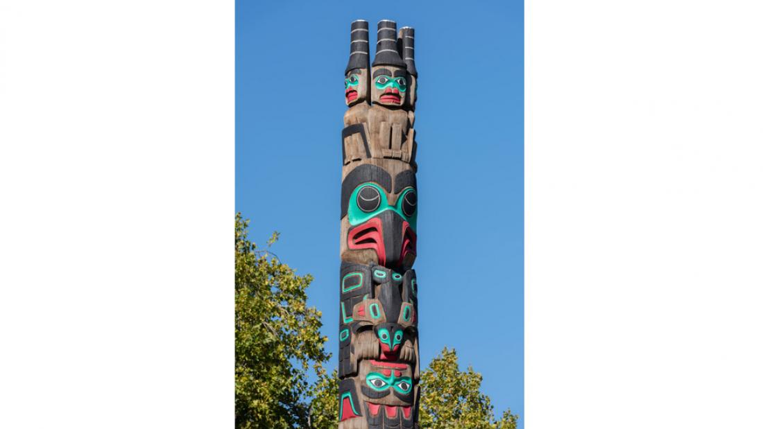 Skedans Bear Totem Pole Top