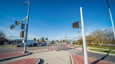 Right turn roadway