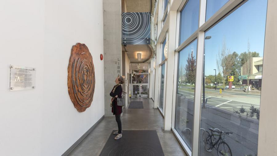 Jacqueline Metz and Nancy Chew - Still Point/From the Centre Outwards