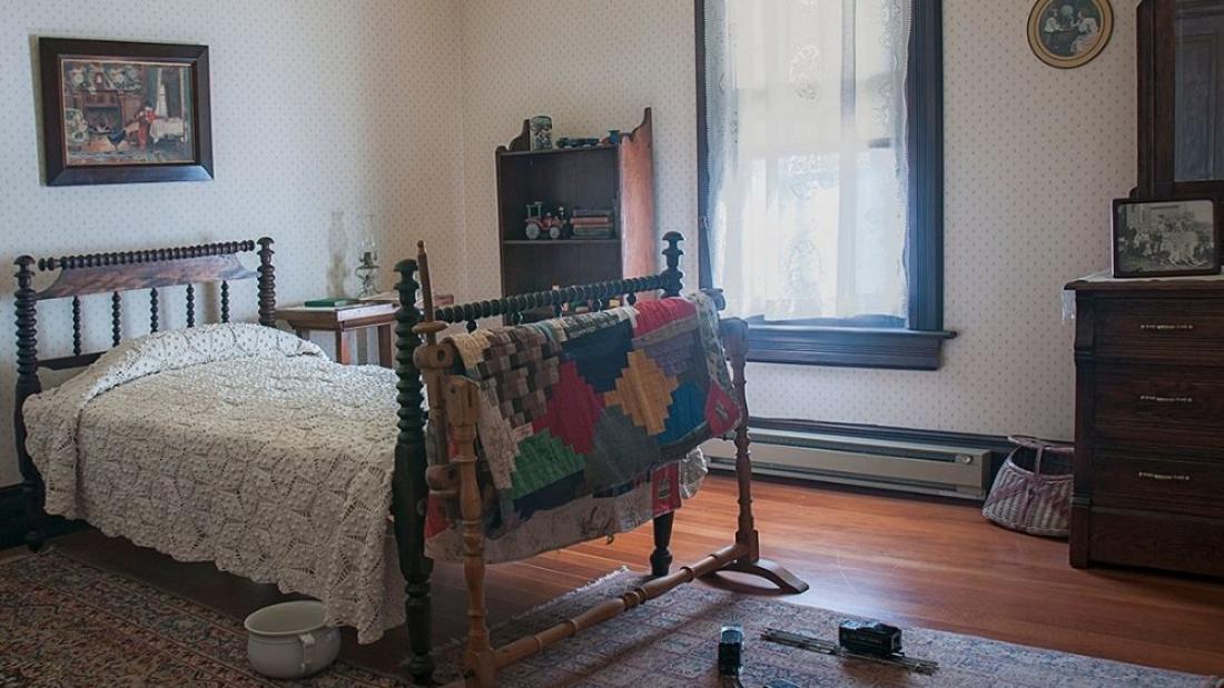 William's bedroom
